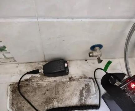 灵宝屋顶漏水维修公司分享下卫生间漏水的危害及解决方法
